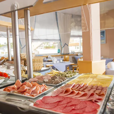 ホテル Strandhus クックスハーフェン