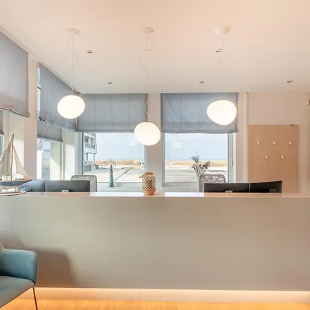 מלון Strandhus 3*