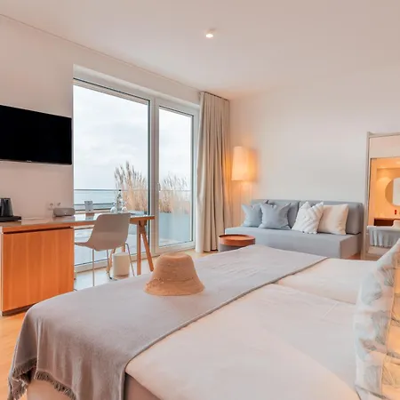 מלון Strandhus 3*