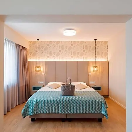Strandhus Hotel 3*