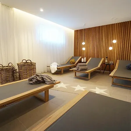 Hotell Strandhus 3*