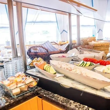 Strandhus Hotel 3*